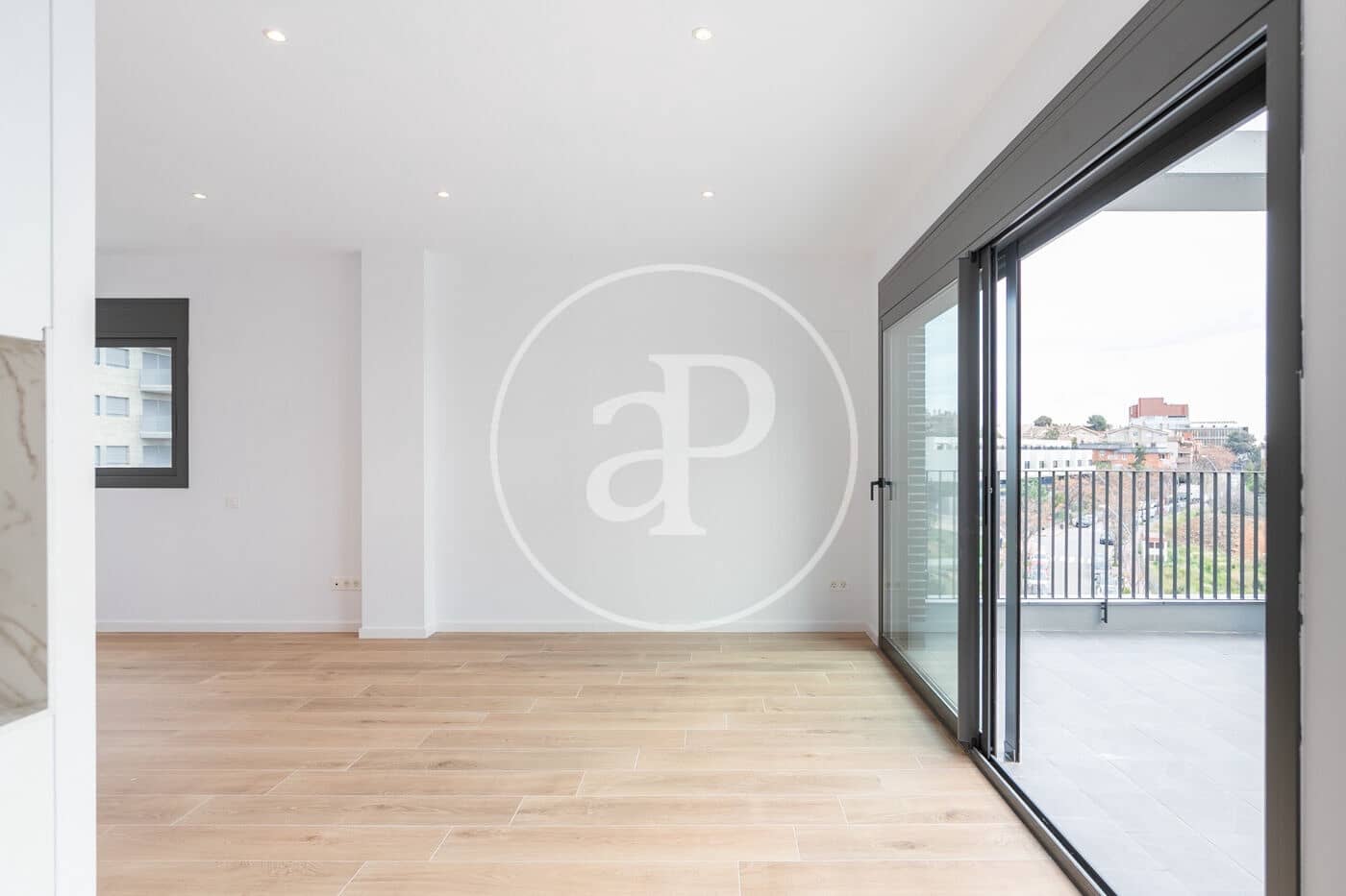 4 bedroom Apartment for rent in Esplugues de Llobregat with pool - € 3,700 (Ref: 8905665)