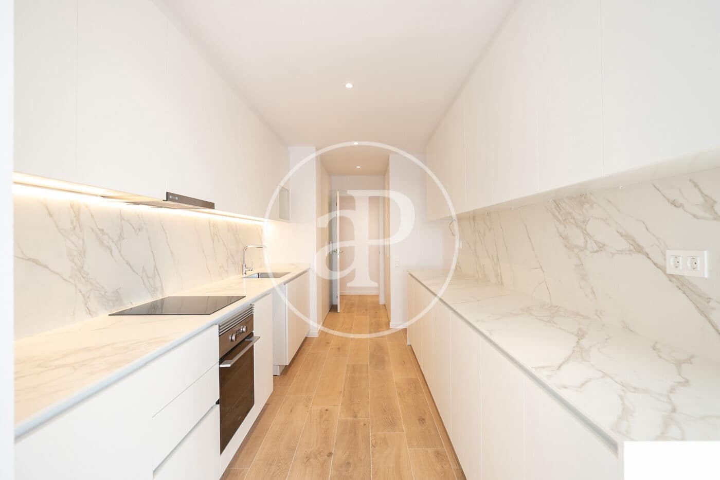 4 bedroom Apartment for rent in Esplugues de Llobregat with pool - € 3,700 (Ref: 8905665)