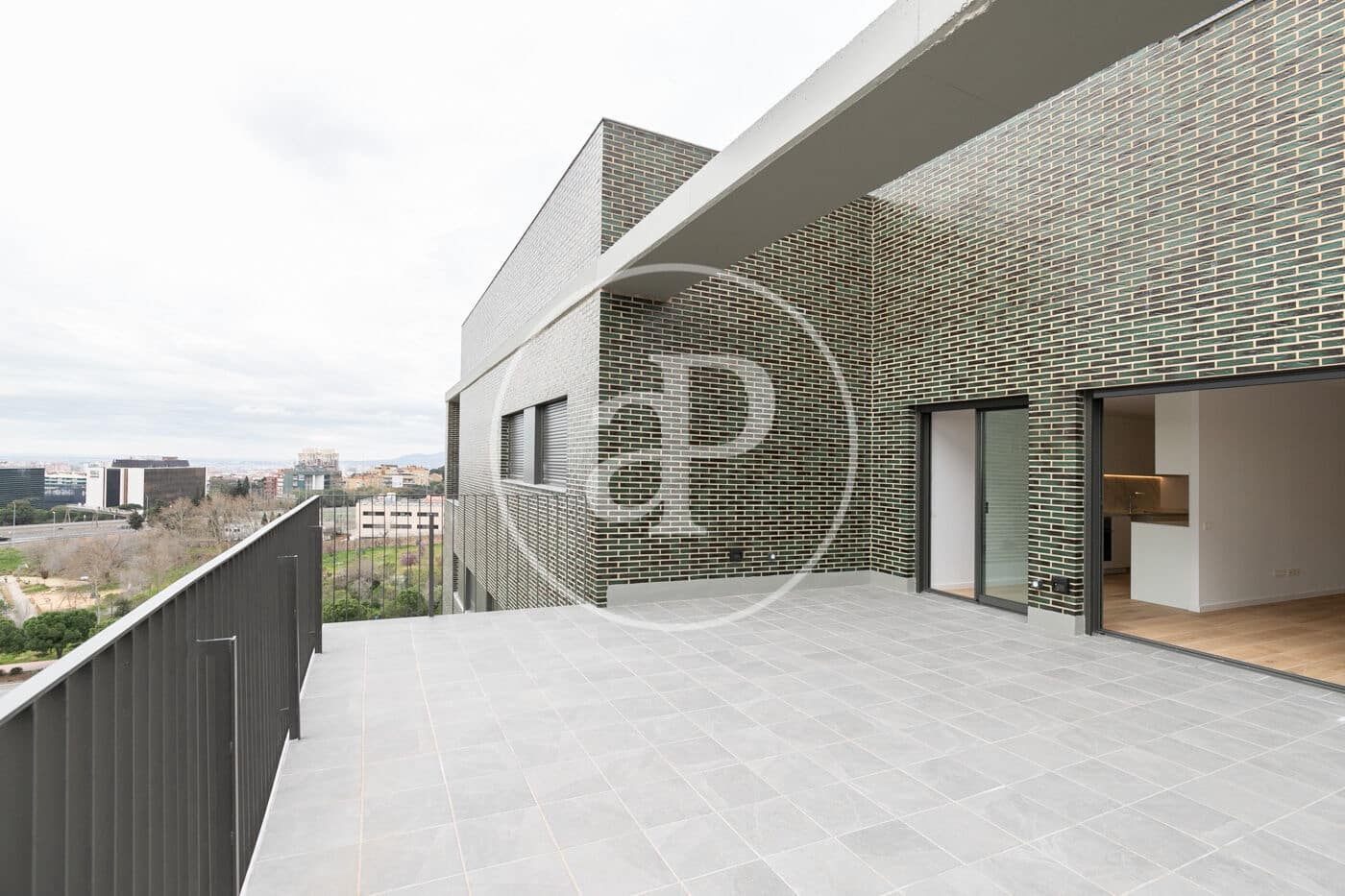 4 bedroom Apartment for rent in Esplugues de Llobregat with pool - € 3,700 (Ref: 8905665)