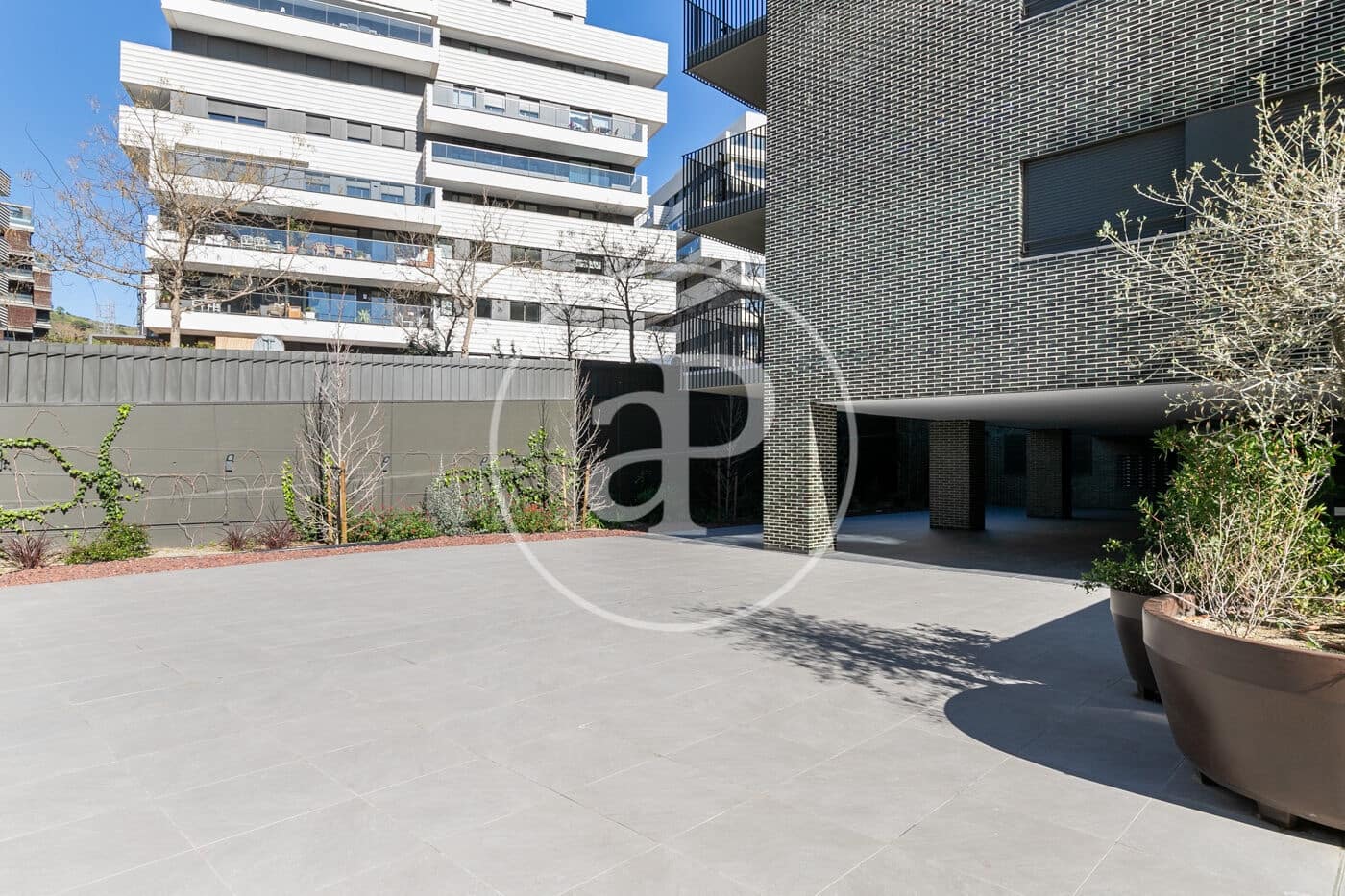 4 bedroom Apartment for rent in Esplugues de Llobregat with pool - € 3,700 (Ref: 8905665)