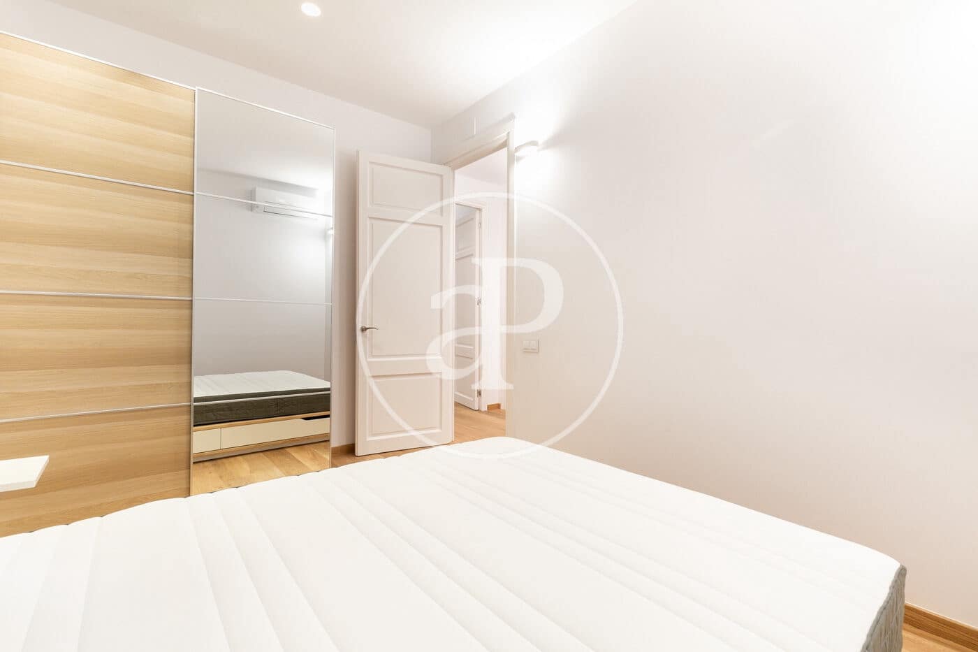 4 Zimmer Apartment zu vermieten in Barcelona Stadt - 2.900 € (Ref: 8907665)