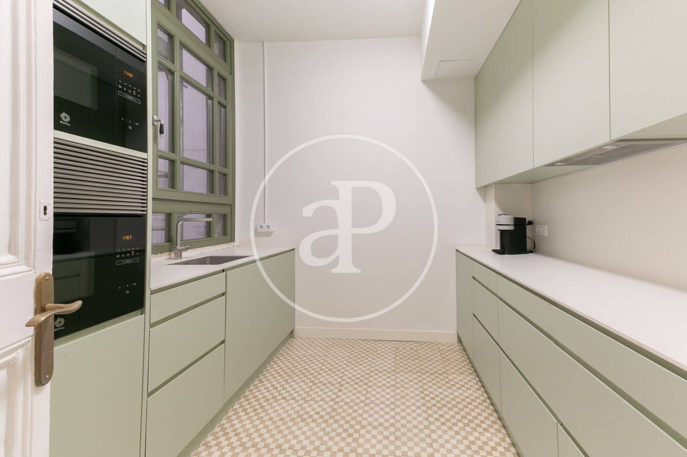 5 bedroom Apartment for rent in Barcelona city - € 4,500 (Ref: 8913198)