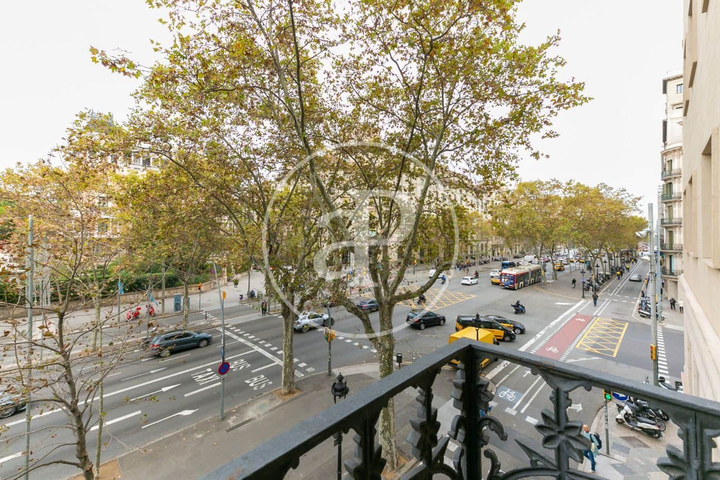 5 bedroom Apartment for rent in Barcelona city - € 4,500 (Ref: 8913198)