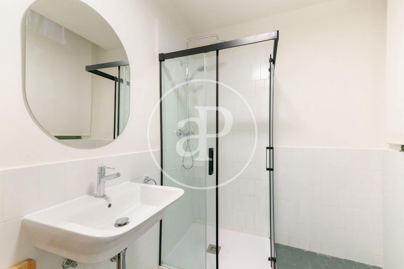 Appartement de 4 chambres à louer à Barcelone ville - 4 500 € (Ref: 8915558)