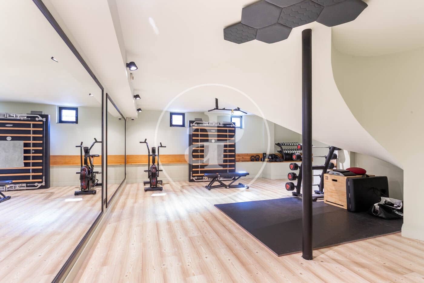 5 soverom Villa til salgs i Esplugues de Llobregat med svømmebasseng - € 3 950 000 (Ref: 8915562)