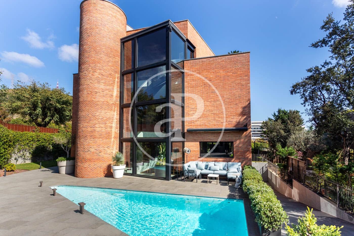 5 soverom Villa til salgs i Esplugues de Llobregat med svømmebasseng - € 3 950 000 (Ref: 8915562)