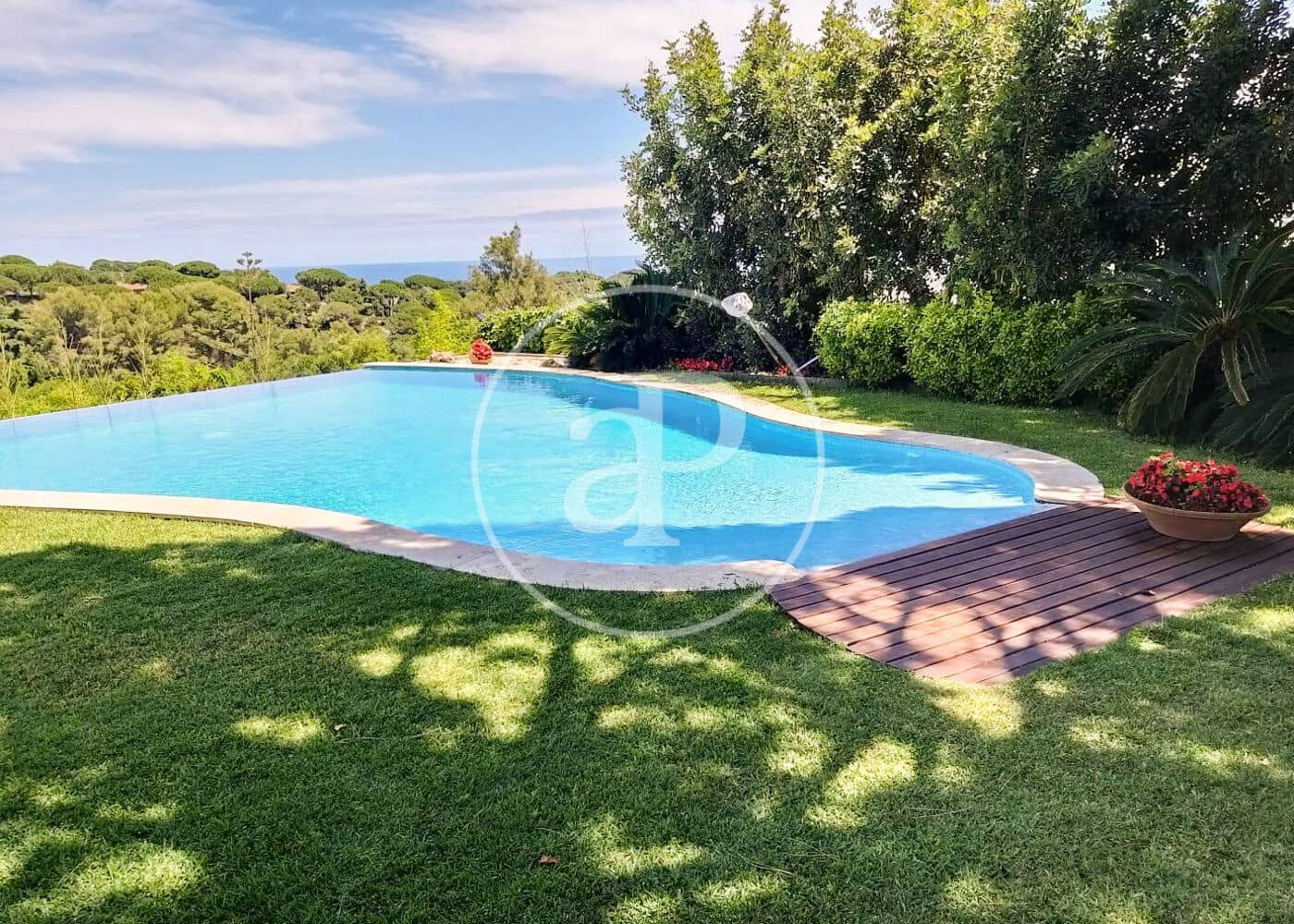 6 soveværelse Villa til salg i Sant Vicenc de Montalt med swimmingpool - € 3.000.000 (Ref: 8918232)
