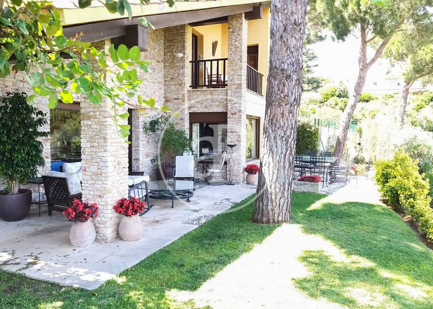 6 soveværelse Villa til salg i Sant Vicenc de Montalt med swimmingpool - € 3.000.000 (Ref: 8918232)