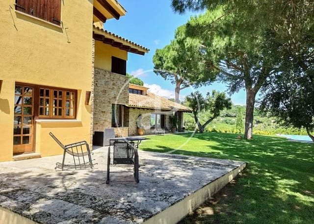 6 chambre Villa/Maison à vendre à Sant Vicenç de Montalt avec piscine - 3 000 000 € (Ref: 8918232)
