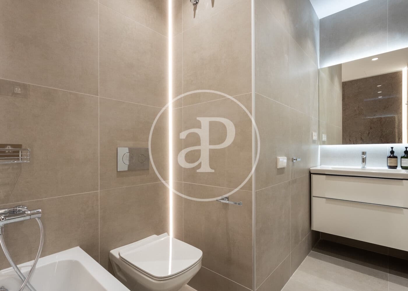 3 soverom Leilighet til salgs i Barcelona by - € 1 250 000 (Ref: 8924035)