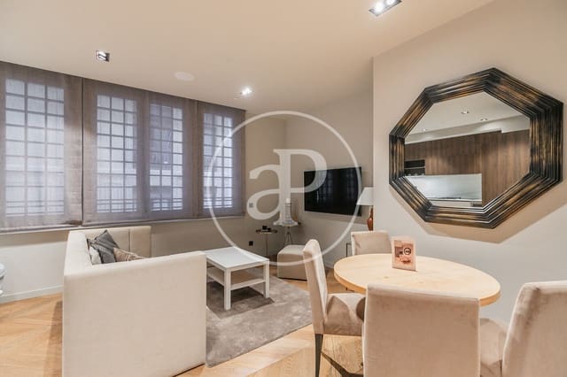 2 sovrum Lägenhet att hyra i El Barri Gòtic, Barcelona stad - 2 700 € (Ref: 8926917)