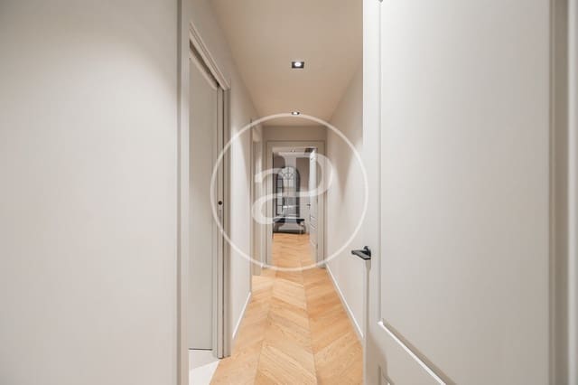 2 sovrum Lägenhet att hyra i El Barri Gòtic, Barcelona stad - 2 700 € (Ref: 8926917)