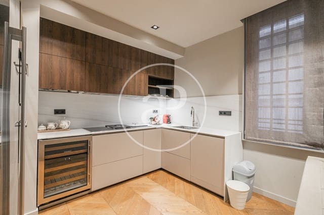 2 sovrum Lägenhet att hyra i El Barri Gòtic, Barcelona stad - 2 700 € (Ref: 8926917)