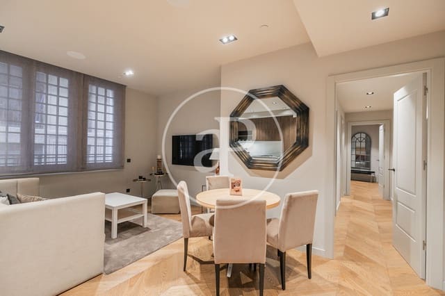 2 sovrum Lägenhet att hyra i El Barri Gòtic, Barcelona stad - 2 700 € (Ref: 8926917)