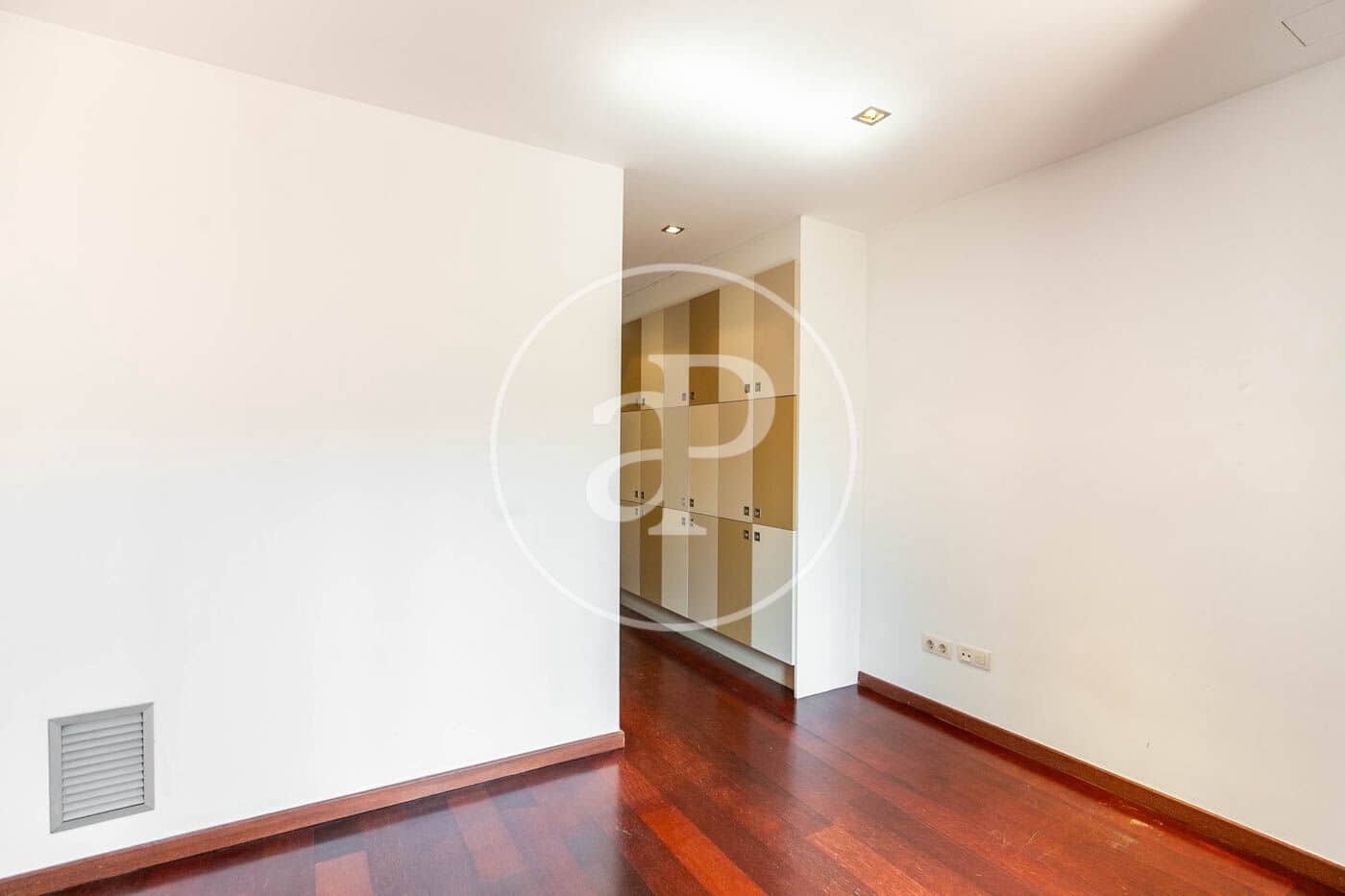 4 soveværelse Lejlighed til salg i Barcelona by med swimmingpool - € 2.000.000 (Ref: 8926920)