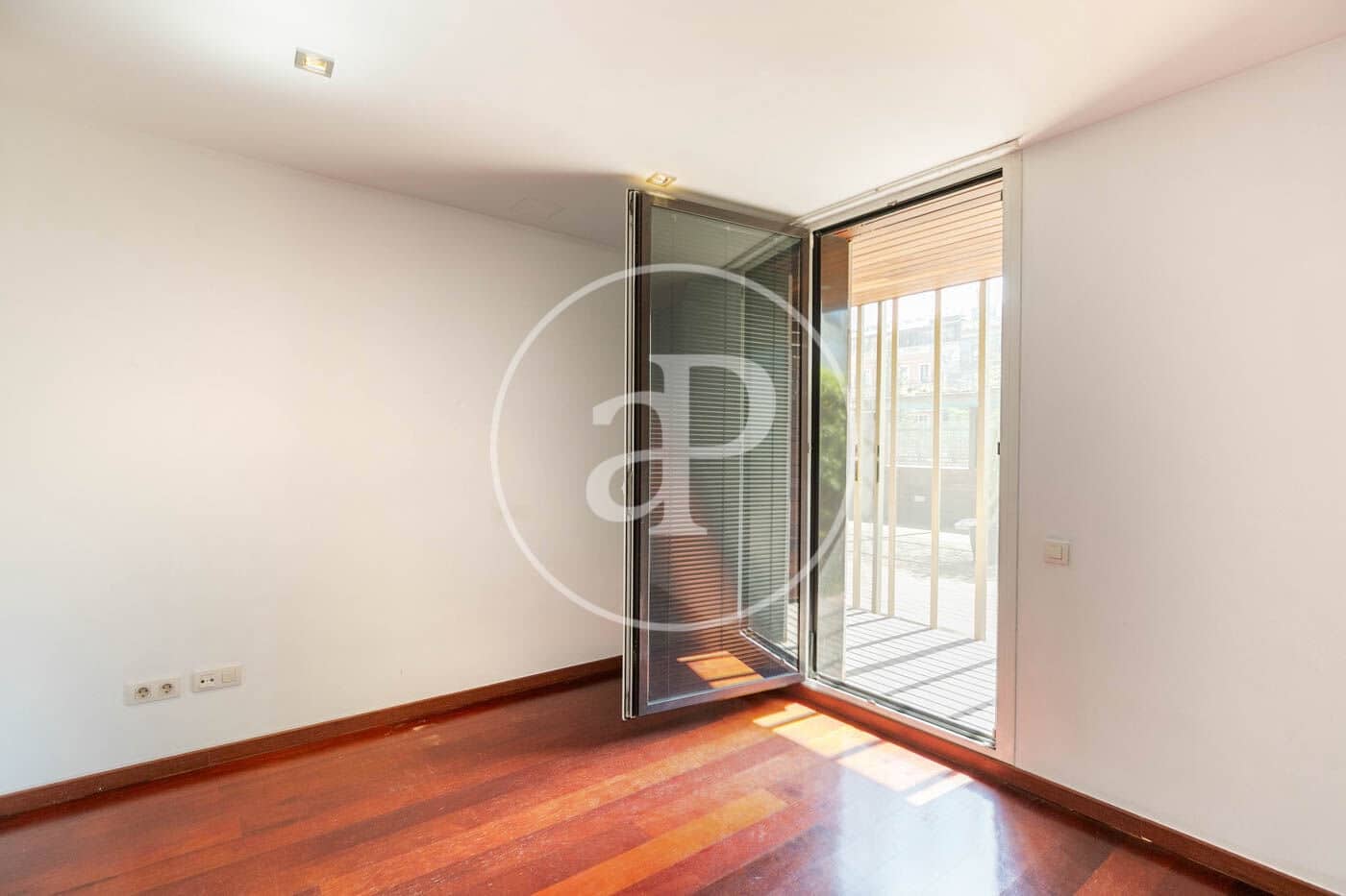 4 soveværelse Lejlighed til salg i Barcelona by med swimmingpool - € 2.000.000 (Ref: 8926920)