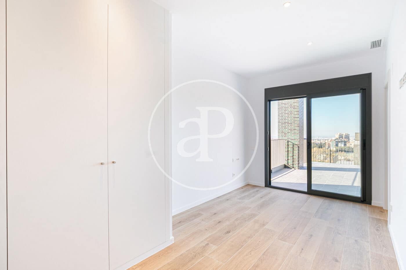 3 bedroom Penthouse for rent in Esplugues de Llobregat - € 3,550 (Ref: 8926923)