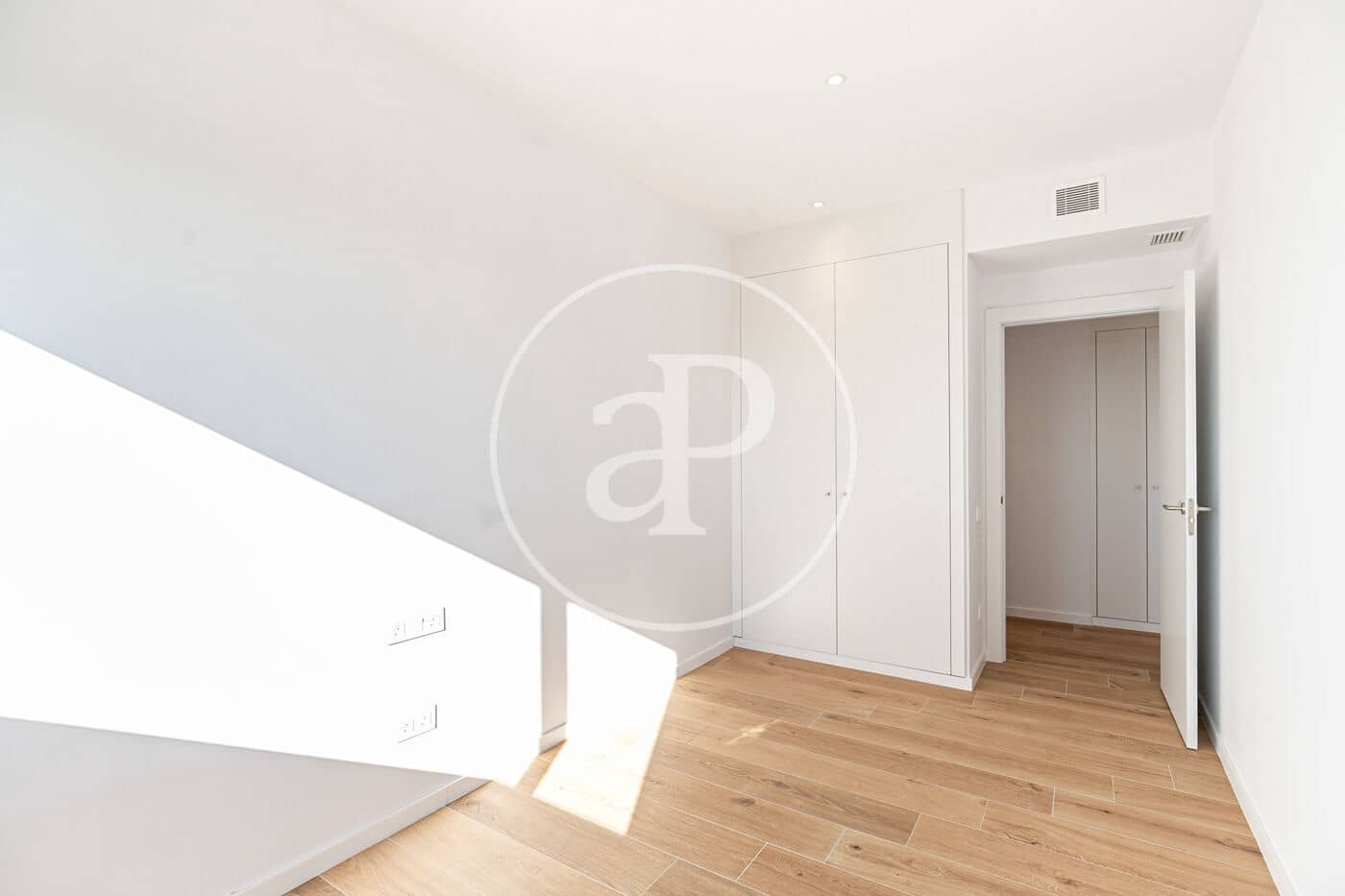 3 bedroom Penthouse for rent in Esplugues de Llobregat - € 3,550 (Ref: 8926923)