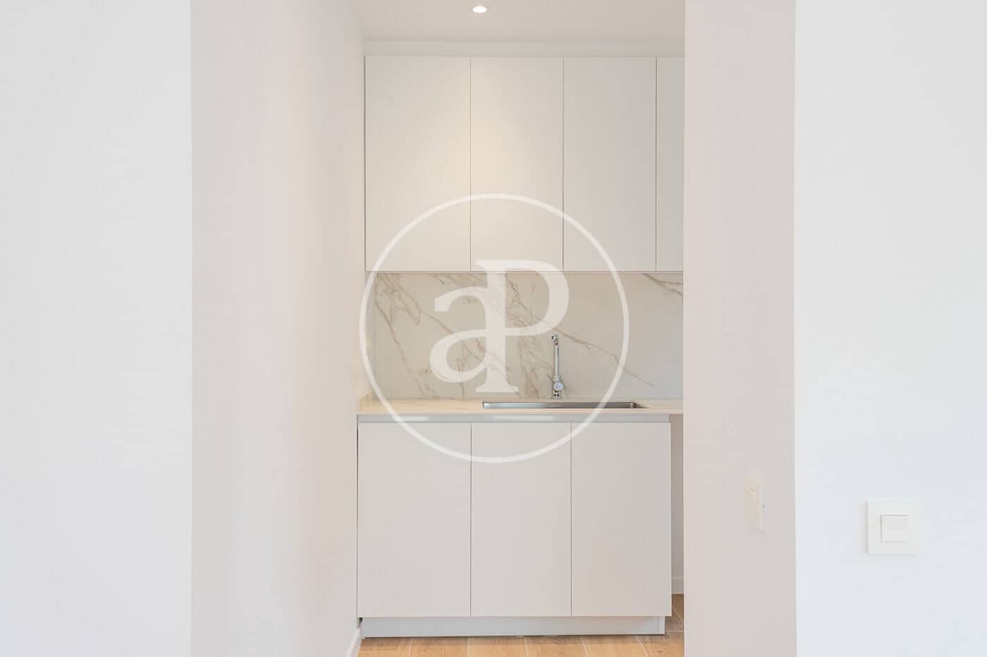 Appartement de 2 chambres à louer à Esplugues de Llobregat - 2 332 € (Ref: 8926924)
