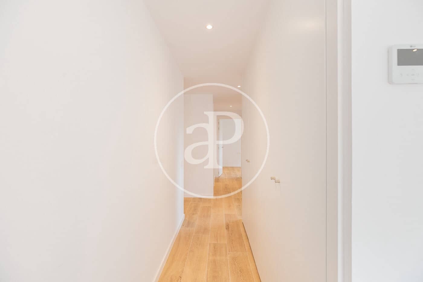 Appartement de 2 chambres à louer à Esplugues de Llobregat - 2 332 € (Ref: 8926924)