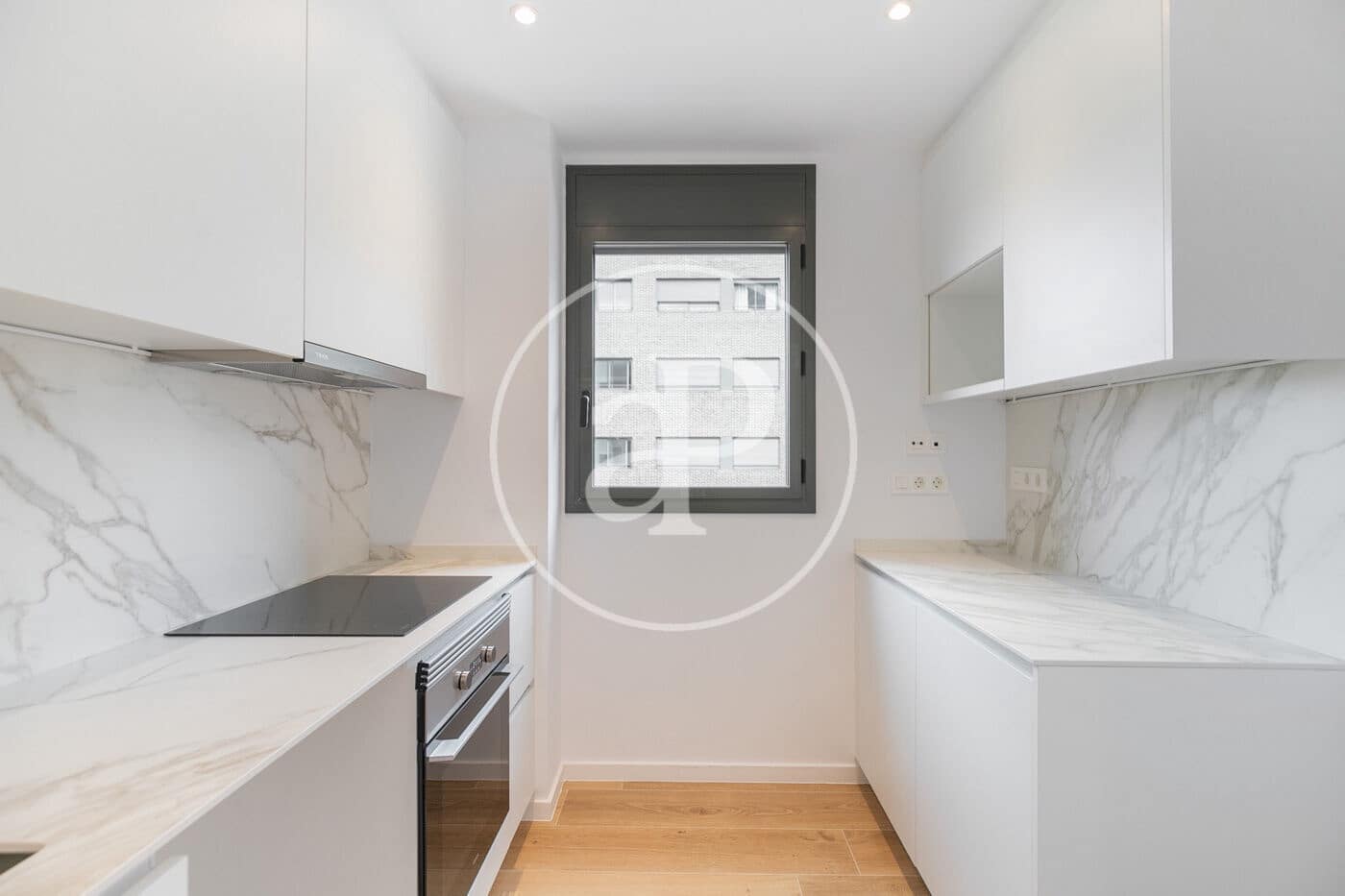 Appartement de 2 chambres à louer à Esplugues de Llobregat - 2 332 € (Ref: 8926924)