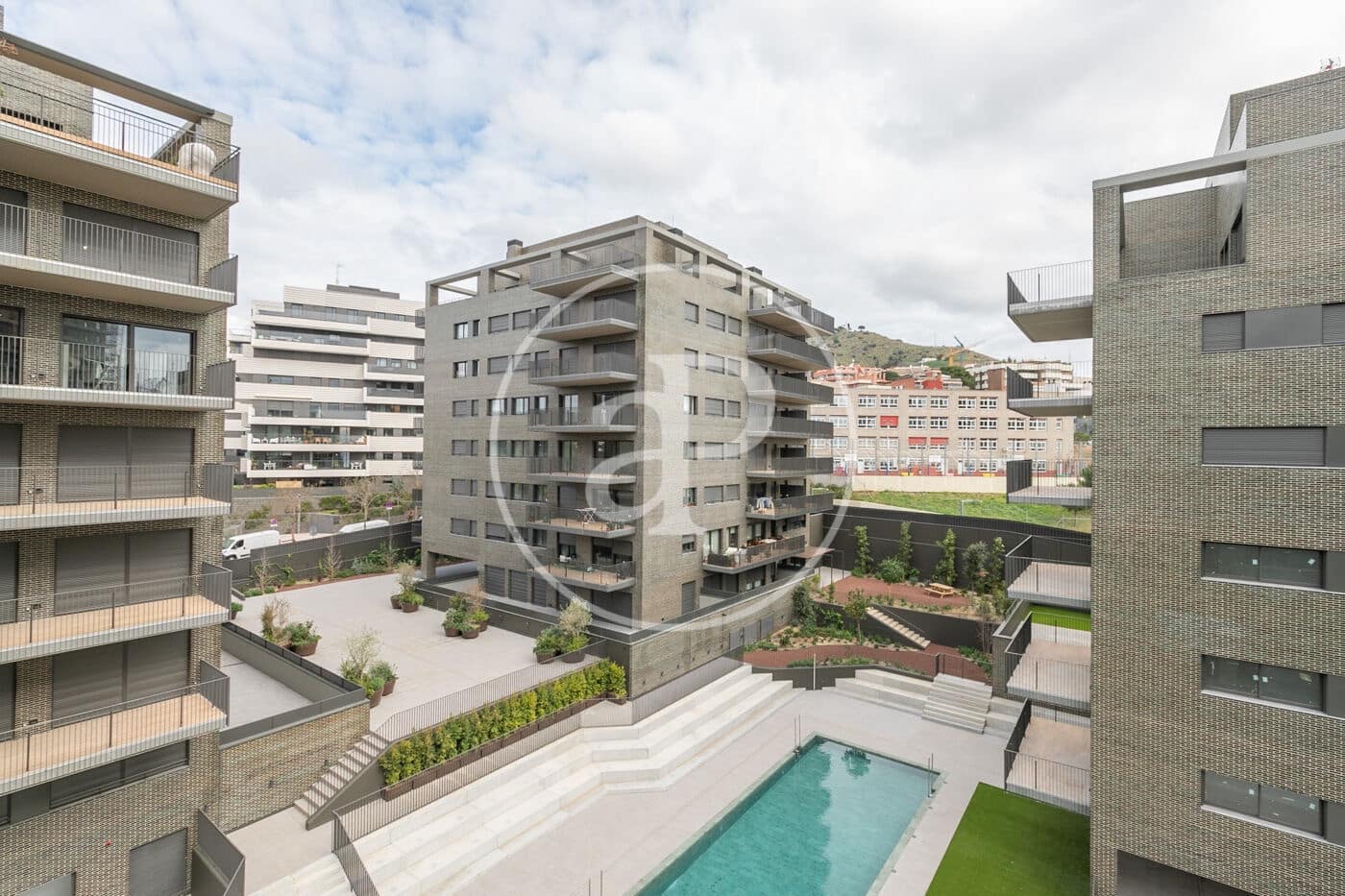 Appartement de 2 chambres à louer à Esplugues de Llobregat - 2 332 € (Ref: 8926924)