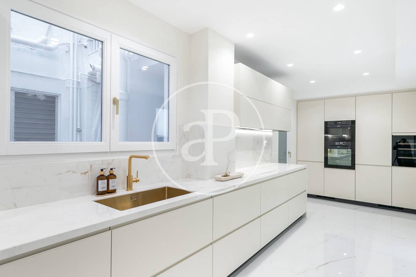 4 slaapkamer Appartement te koop in Barcelona stad met zwembad - € 1.700.000 (Ref: 8929164)