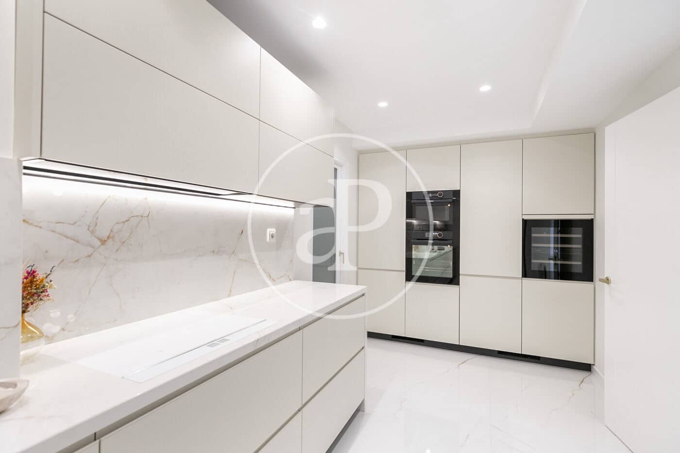 4 slaapkamer Appartement te koop in Barcelona stad met zwembad - € 1.700.000 (Ref: 8929164)