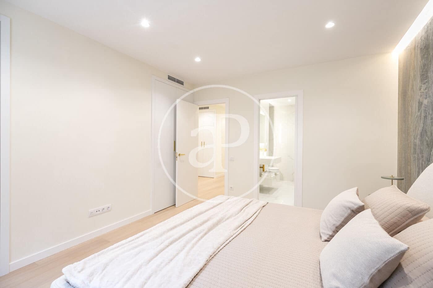 4 slaapkamer Appartement te koop in Barcelona stad met zwembad - € 1.700.000 (Ref: 8929164)