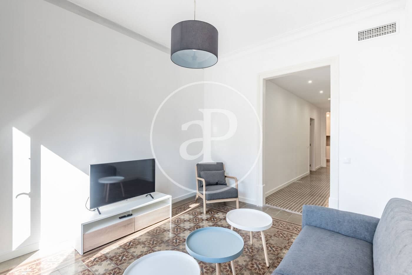 3 soveværelse Lejlighed til leje i Barcelona by - € 2.200 (Ref: 8929168)