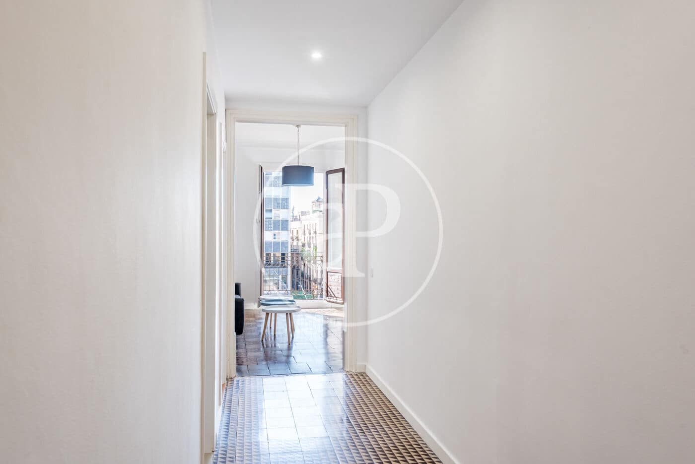 3 soveværelse Lejlighed til leje i Barcelona by - € 2.200 (Ref: 8929168)