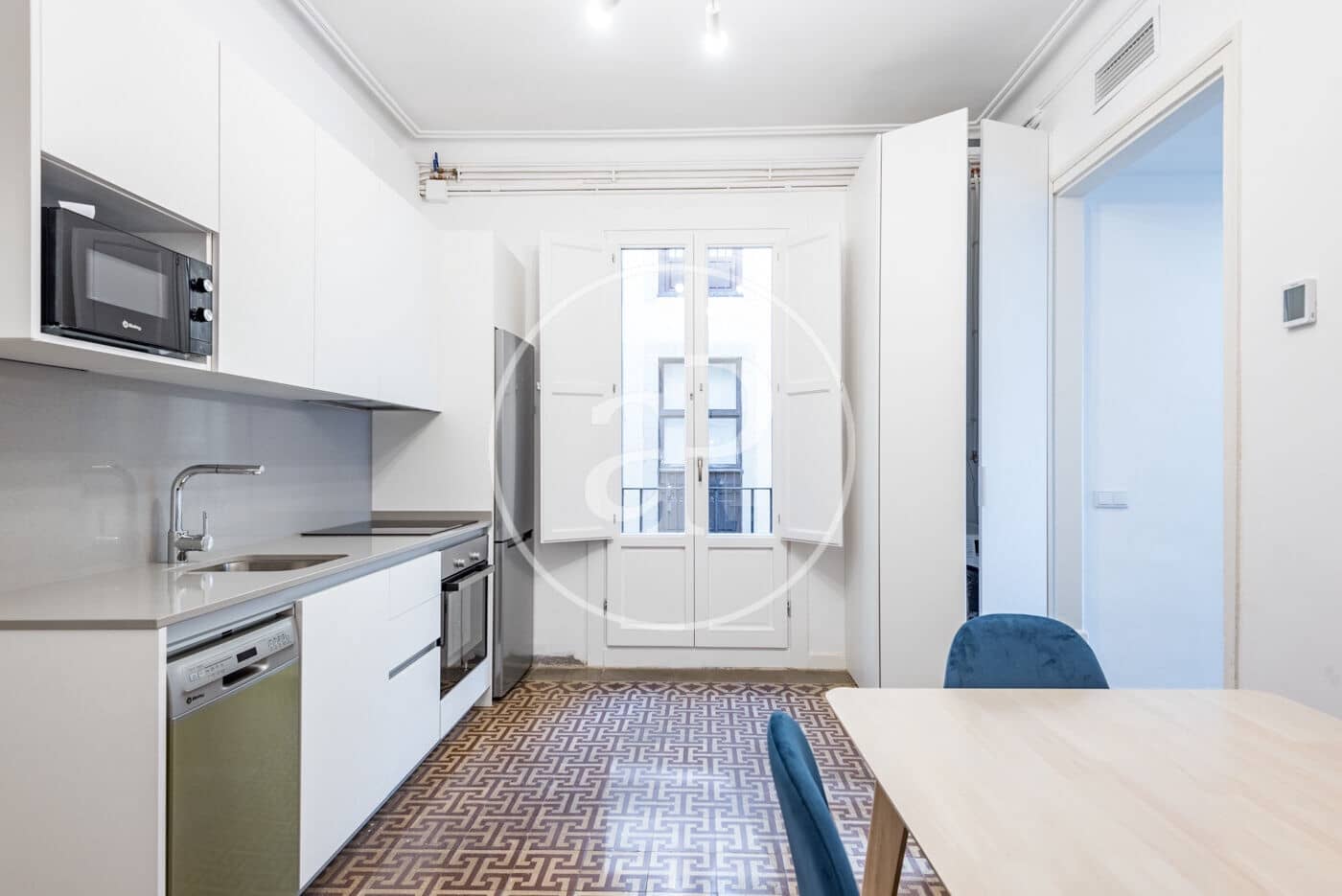 3 soveværelse Lejlighed til leje i Barcelona by - € 2.200 (Ref: 8929168)