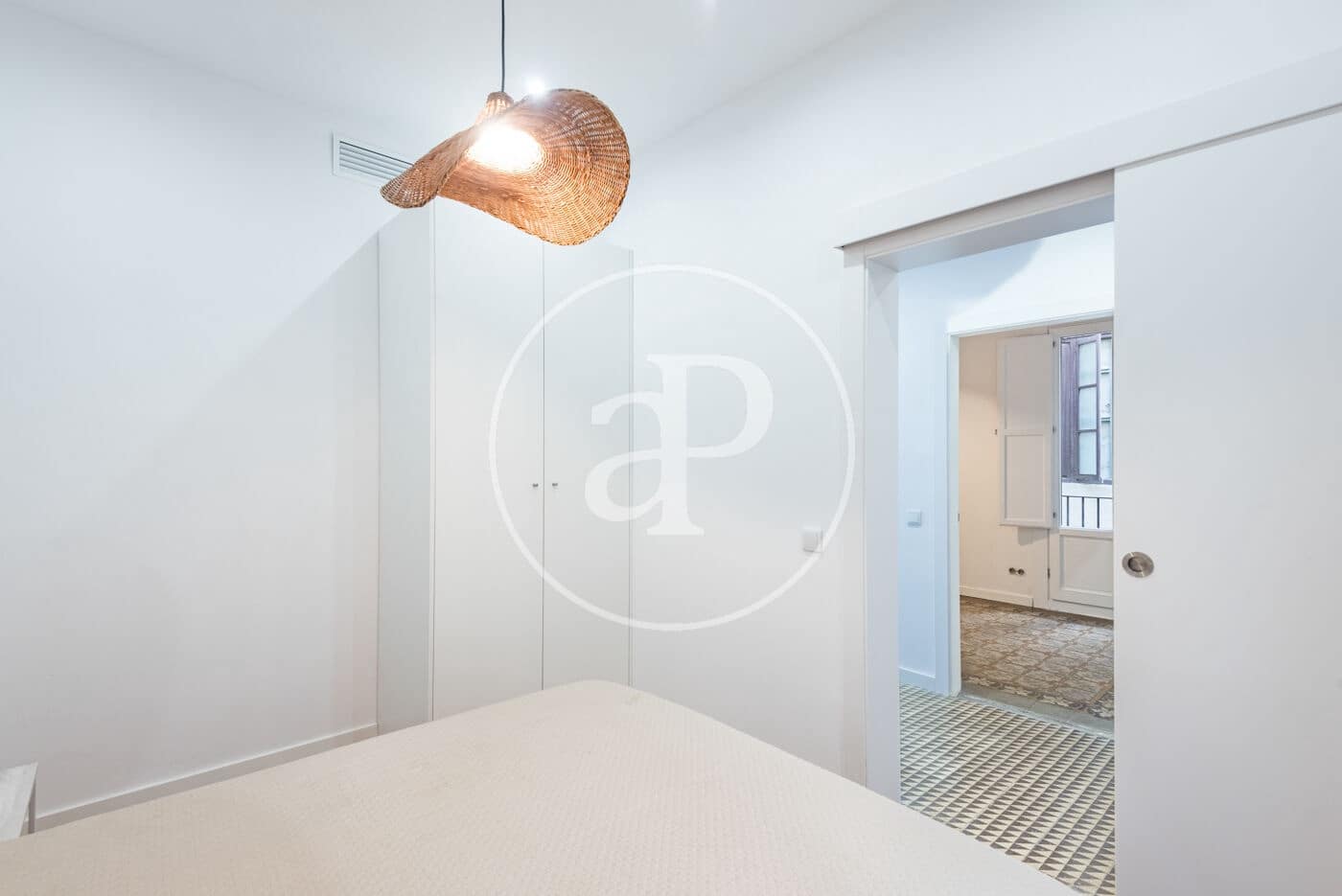 3 soveværelse Lejlighed til leje i Barcelona by - € 2.200 (Ref: 8929168)