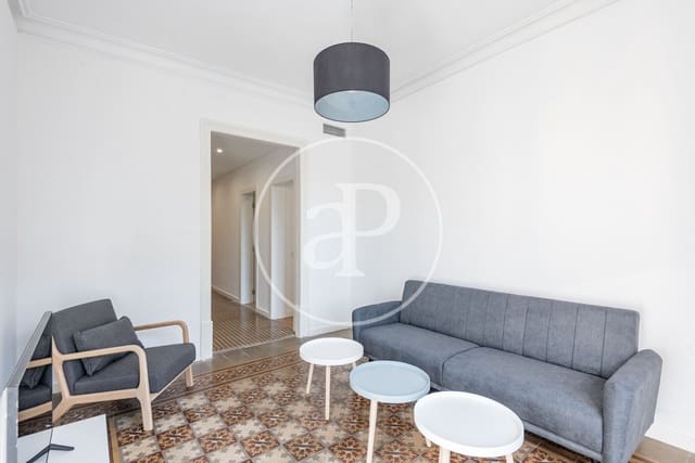 3 soveværelse Lejlighed til leje i El Barri Gòtic, Barcelona by - € 2.200 (Ref: 8929168)