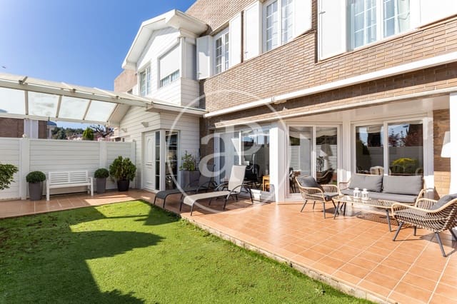 3 soveværelse Villa til salg i Sant Quirze del Vallès - € 625.000 (Ref: 8932453)