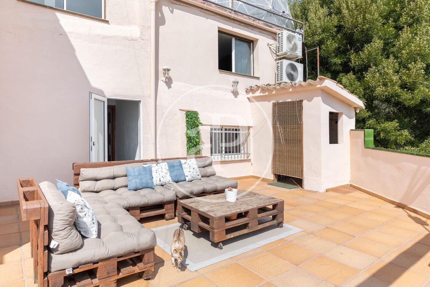 6 soveværelse Villa til salg i Barcelona by - € 1.200.000 (Ref: 8935444)