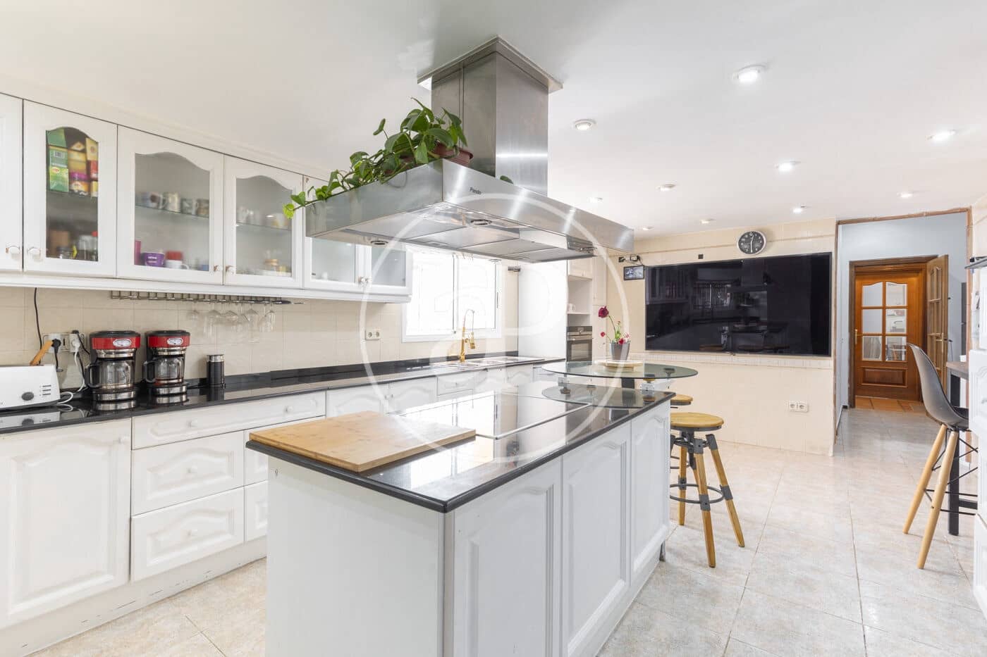 6 soveværelse Villa til salg i Barcelona by - € 1.200.000 (Ref: 8935444)