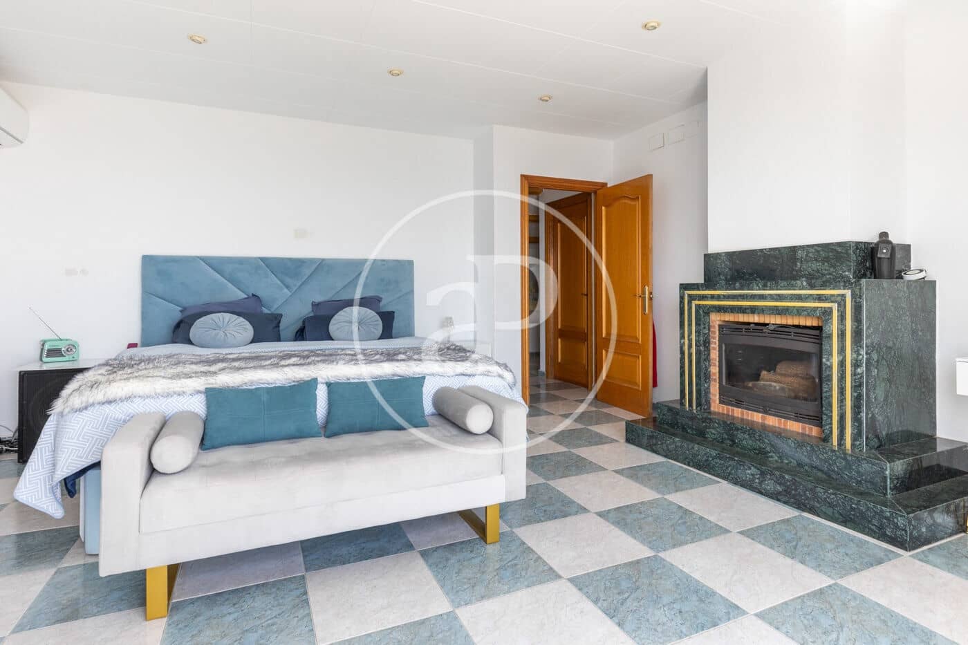 6 soveværelse Villa til salg i Barcelona by - € 1.200.000 (Ref: 8935444)