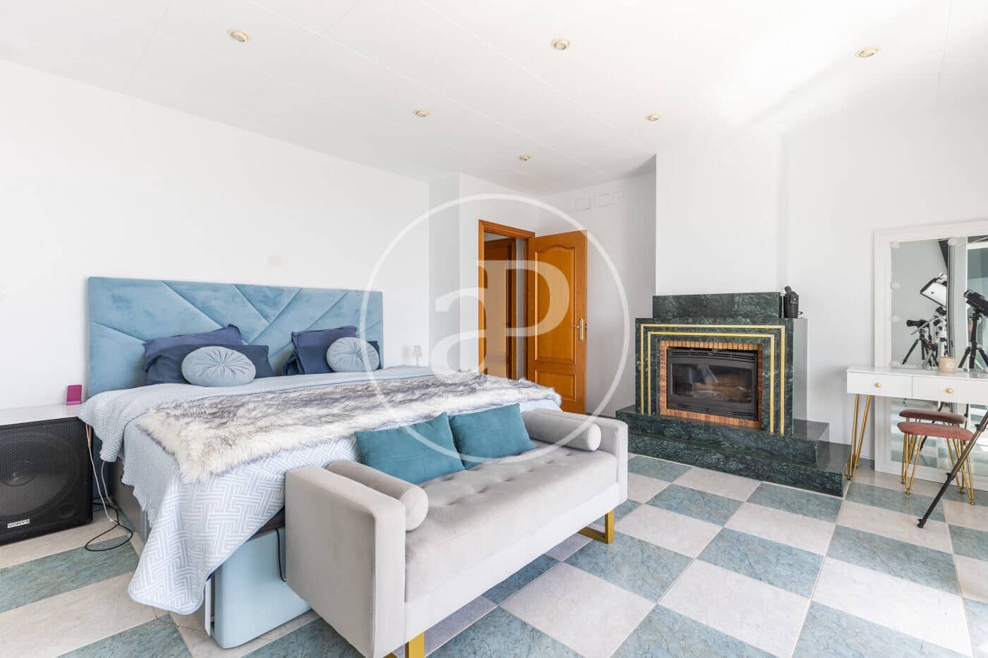 6 soveværelse Villa til salg i Barcelona by - € 1.200.000 (Ref: 8935444)