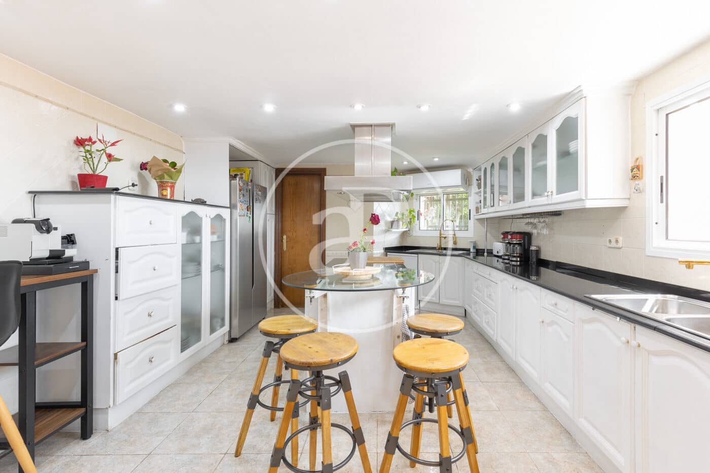 6 soveværelse Villa til salg i Barcelona by - € 1.200.000 (Ref: 8935444)