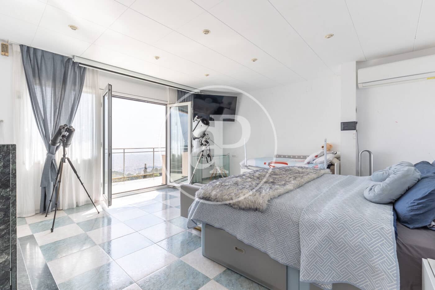 6 soveværelse Villa til salg i Barcelona by - € 1.200.000 (Ref: 8935444)