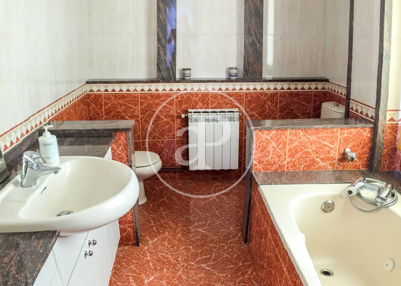 6 soverom Villa til salgs i Terrassa med svømmebasseng - € 480 000 (Ref: 8935445)