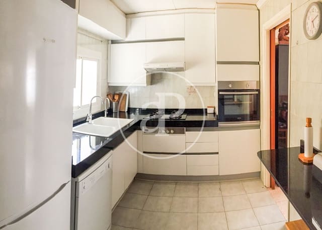 6 bedroom Villa for sale in Terrassa with pool - € 480,000 (Ref: 8935445)