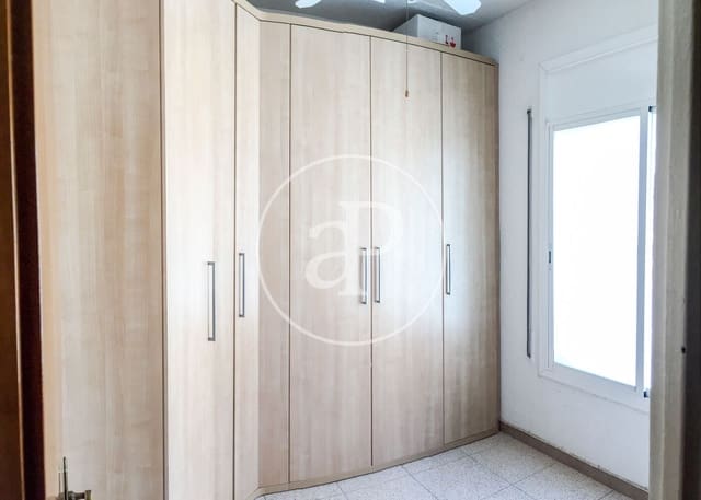 6 bedroom Villa for sale in Terrassa with pool - € 480,000 (Ref: 8935445)