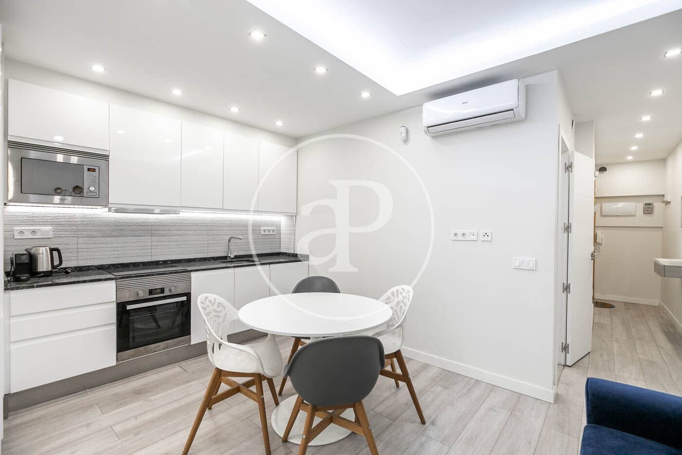 2 bedroom Apartment for sale in Barcelona city - € 328,000 (Ref: 8935447)