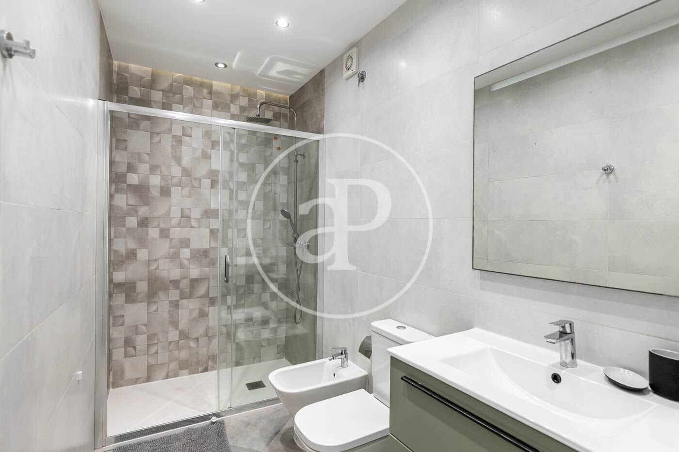 2 bedroom Apartment for sale in Barcelona city - € 328,000 (Ref: 8935447)