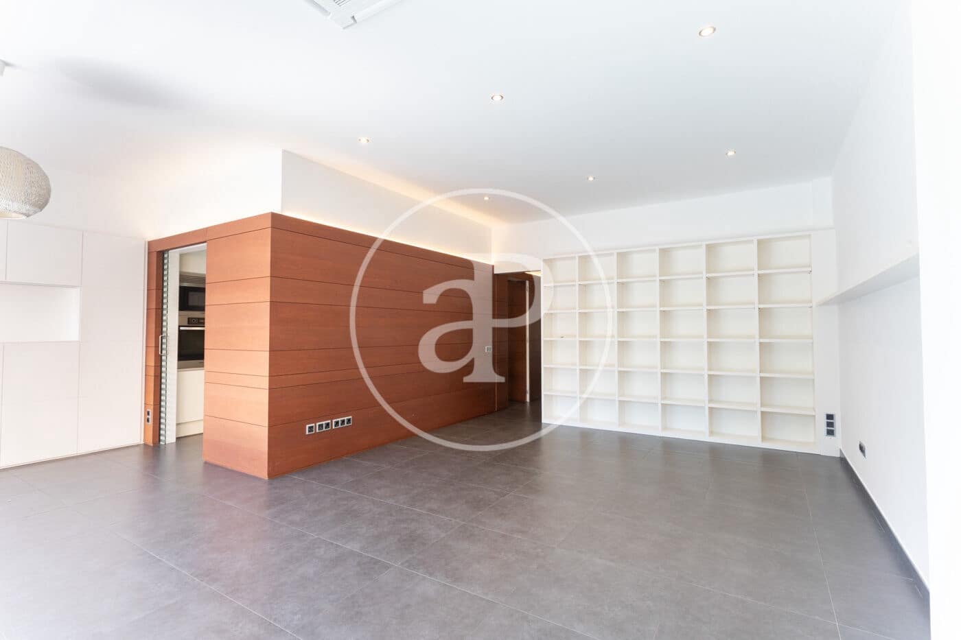 Villa/Maison de 6 chambres à louer à Barcelone ville avec piscine - 7 900 € (Ref: 8935453)