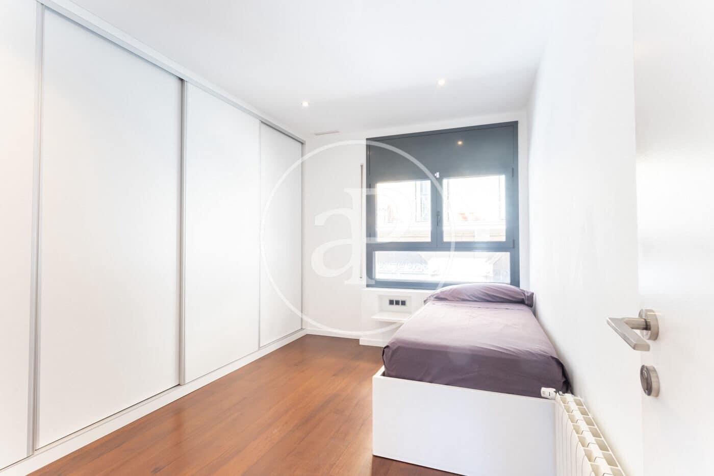 Villa/Maison de 6 chambres à louer à Barcelone ville avec piscine - 7 900 € (Ref: 8935453)