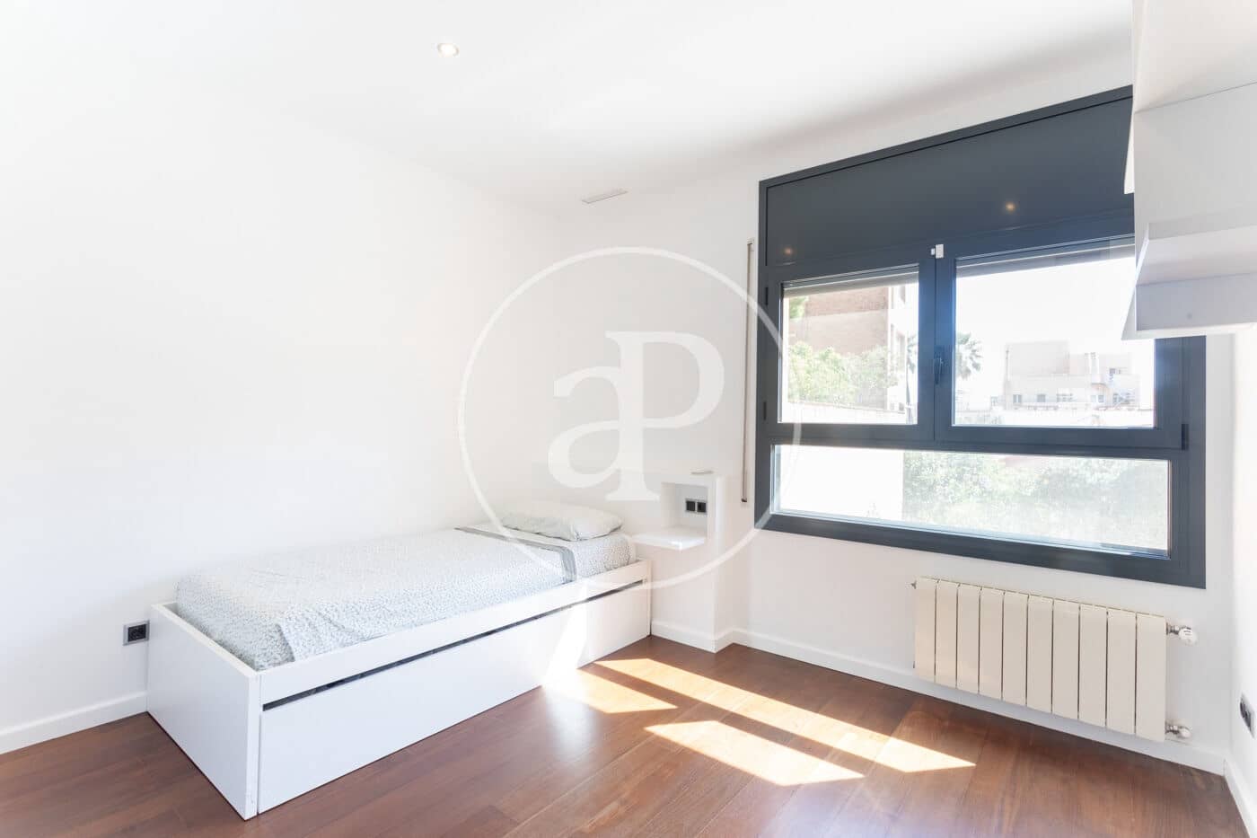 Villa/Maison de 6 chambres à louer à Barcelone ville avec piscine - 7 900 € (Ref: 8935453)