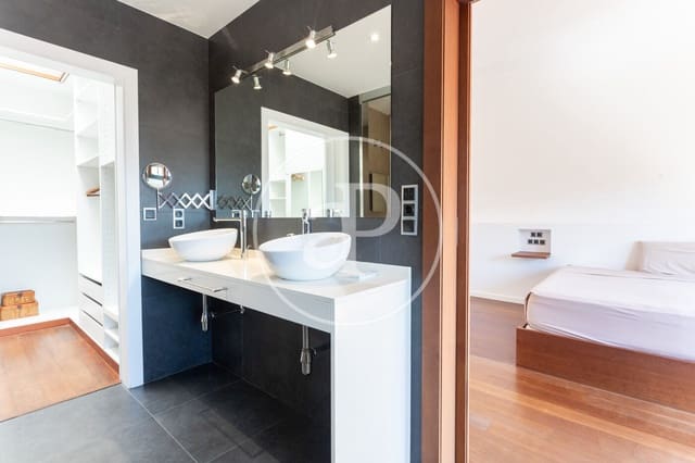 6 soverom Villa til leie i La Vila de Gràcia, Barcelona by med svømmebasseng - € 7 900 (Ref: 8935453)